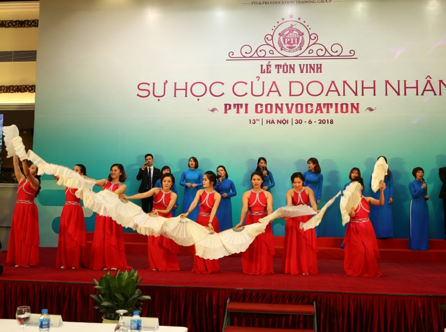 Lễ Tôn vinh Sự học Doanh nhân lần thứ 13 Hà Nội